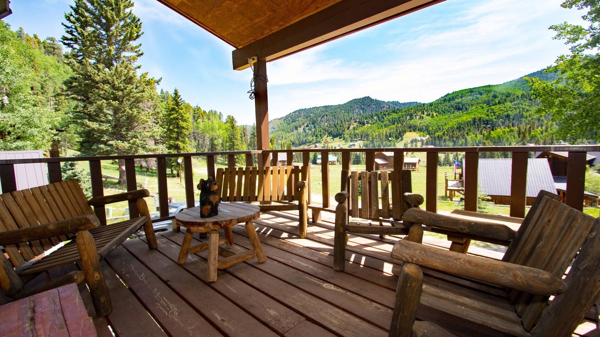 Taos Ski Valley House | Beautiful Upper Valley cabin w/space for large groups! Mountain Paradise!