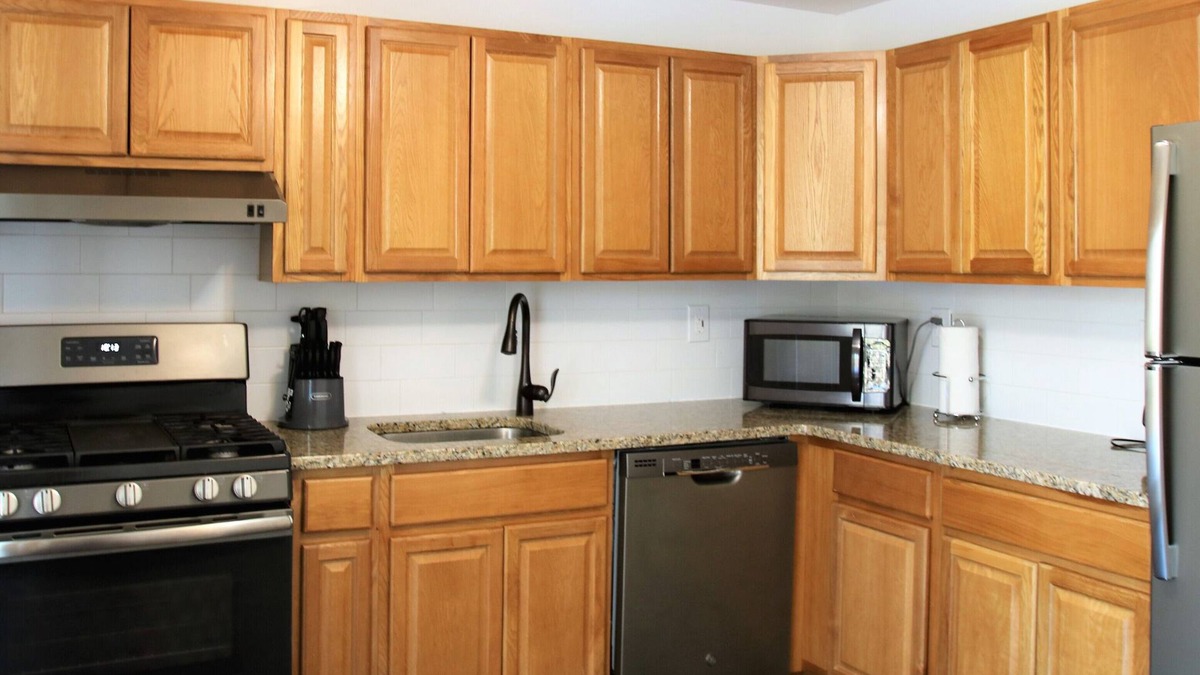 Bridgewater Apartment | Beautiful Fully Furnished 2-Bedroom Apartment in Bridgewater