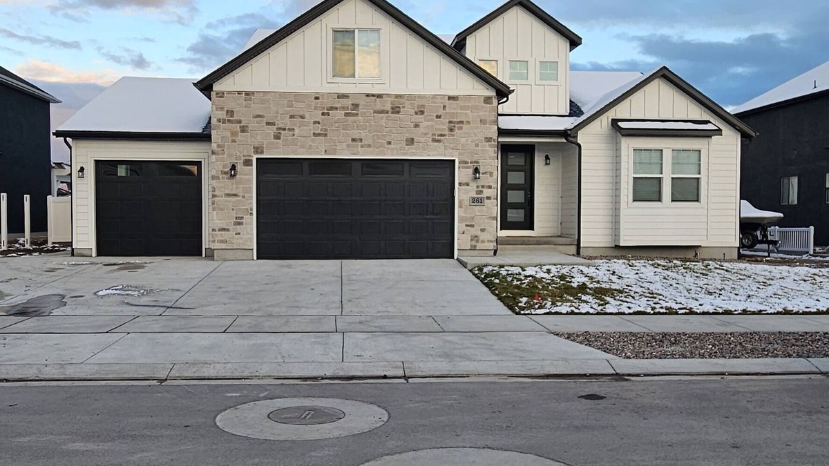 Vineyard House | Beautiful Utah Lake Home - Ready for YOUR group!