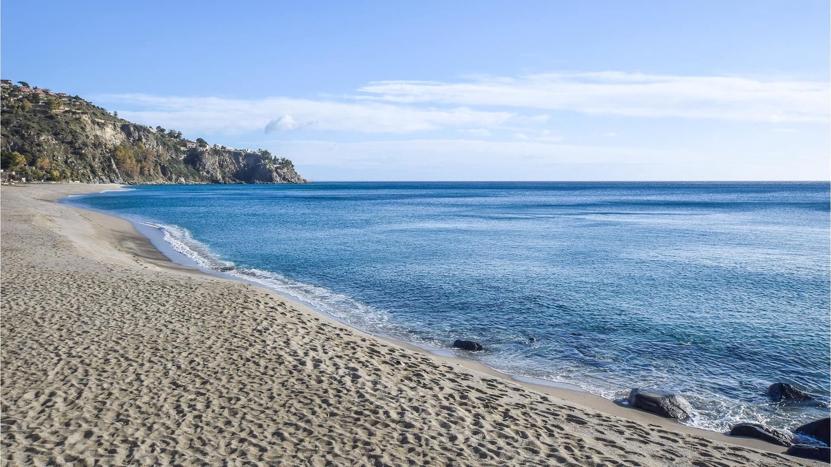 Nicotera Marina Apartment | Beautiful vacation apartment on the coast of Calabria.