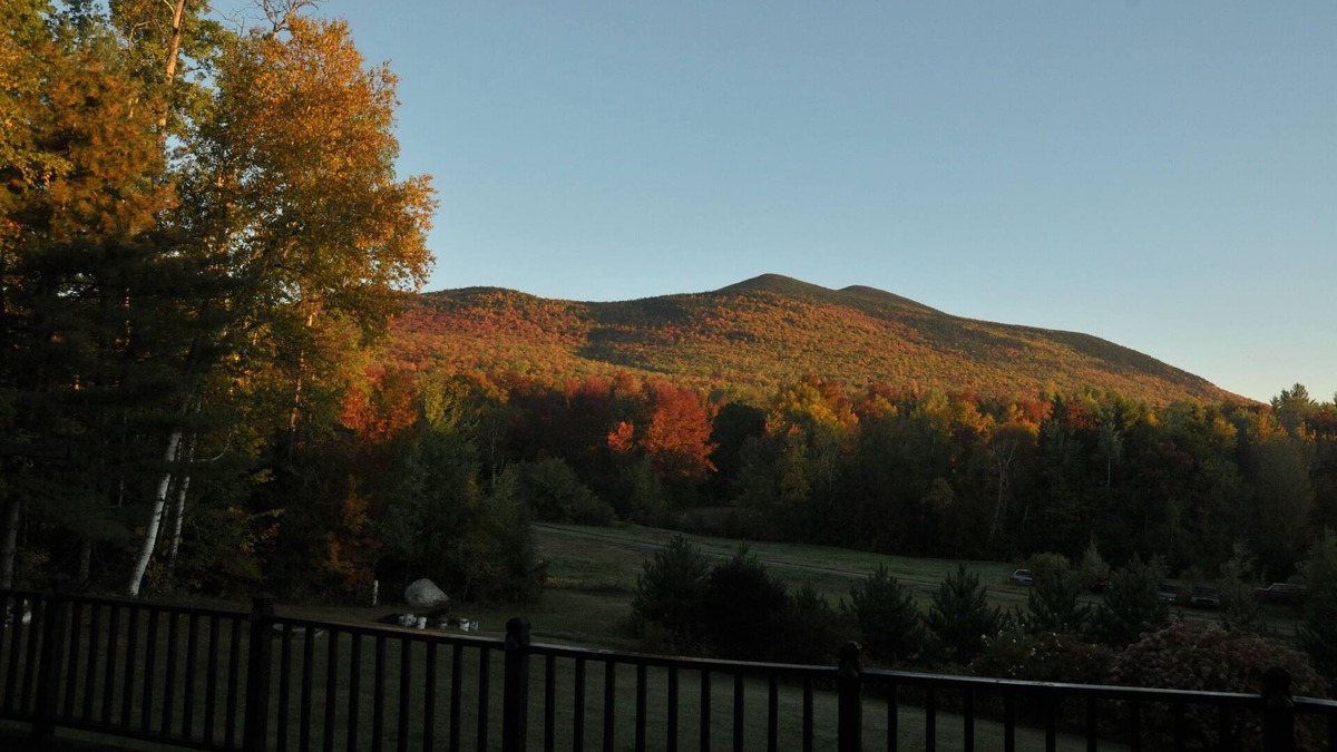 Strong House | Beautiful vacation home in the Western Mountains of Maine