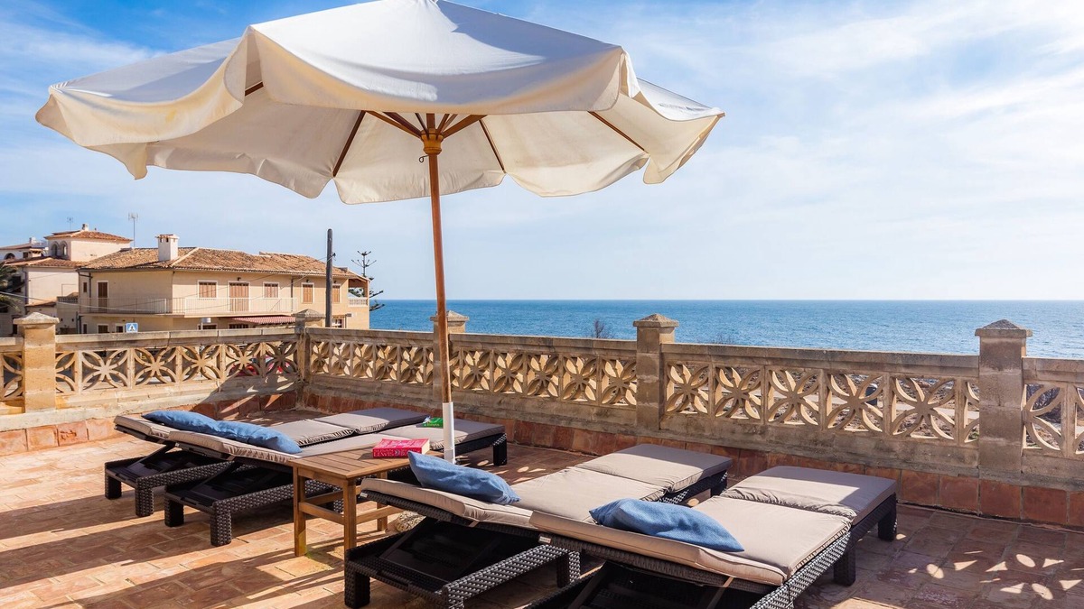 S'Illot-Cala Morlanda House | Beautiful Vacation Home "Can Rosito" with Sea View, Wi-Fi, Balcony & Terrace