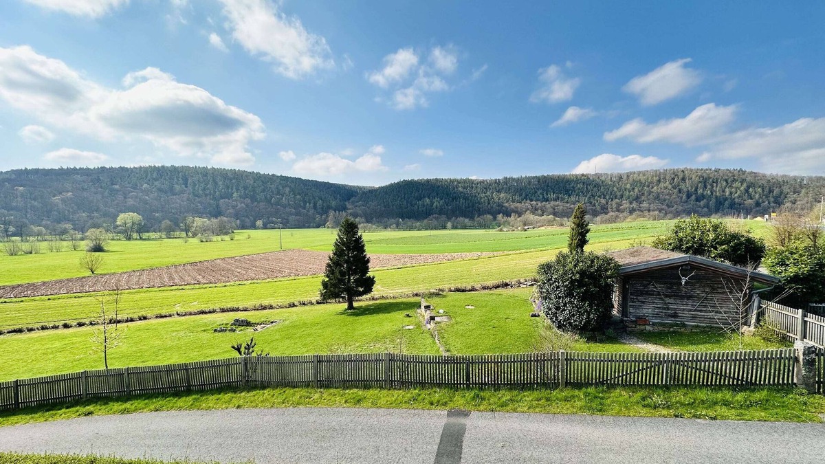 Niederlauer Apartment | Beautiful vacation apartment in a quiet location with a view of the Rhön.