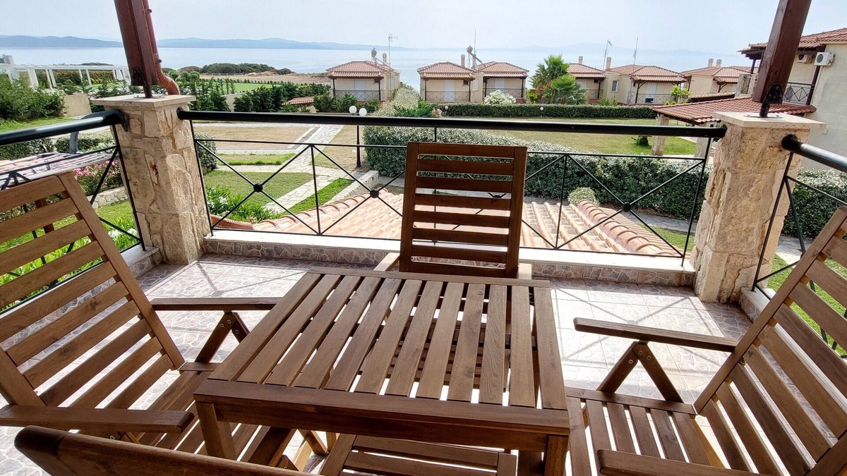 Halkidiki House | Beautiful vacation home by the sea with sea view