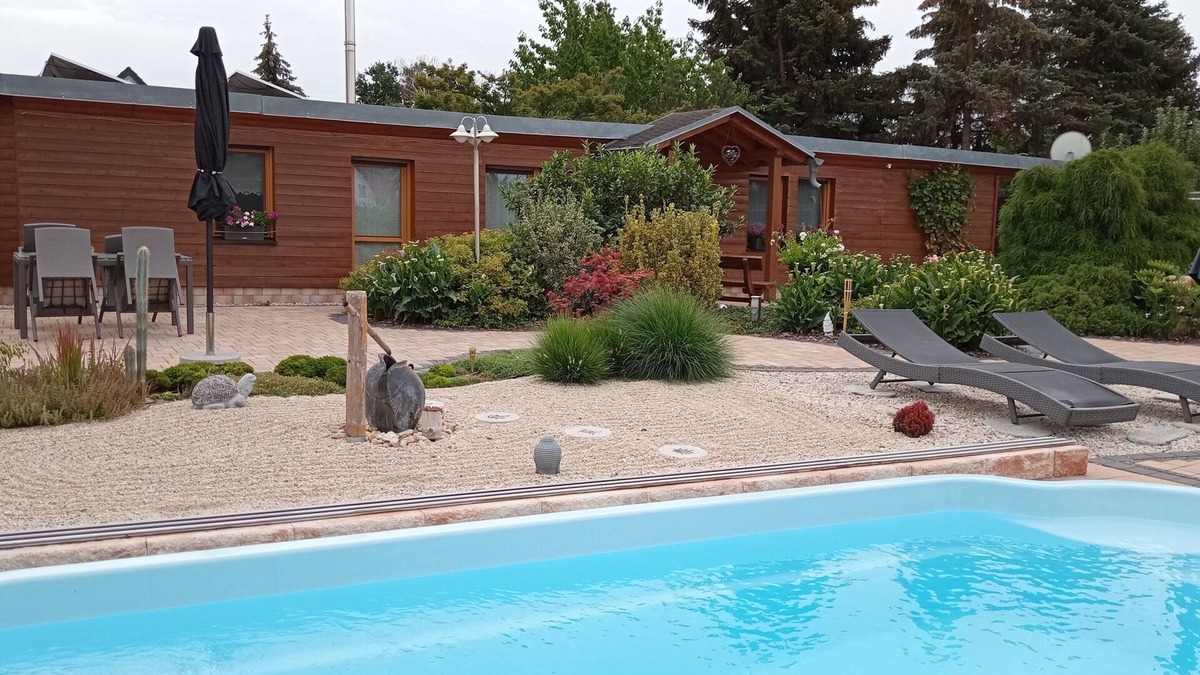 Radebeul House | Beautiful vacation home in the immediate vicinity of v. Altkötzschenbroda, parking space at the house