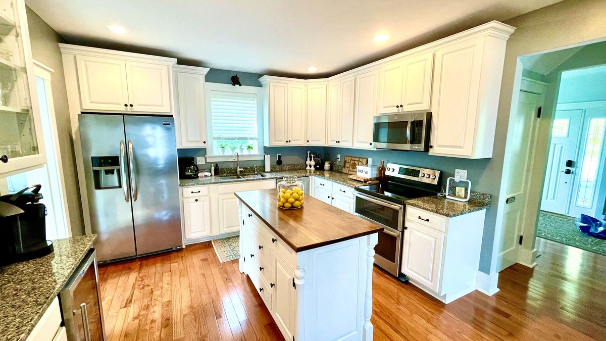 Donegal House | Beautiful Vacation Home in Champion (Seven Springs)