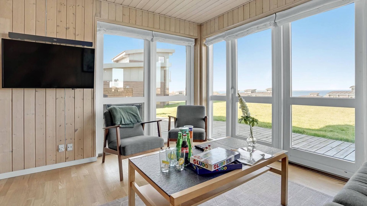 Faaborg House | Beautiful vacation home on South Funen with a view of the sea.