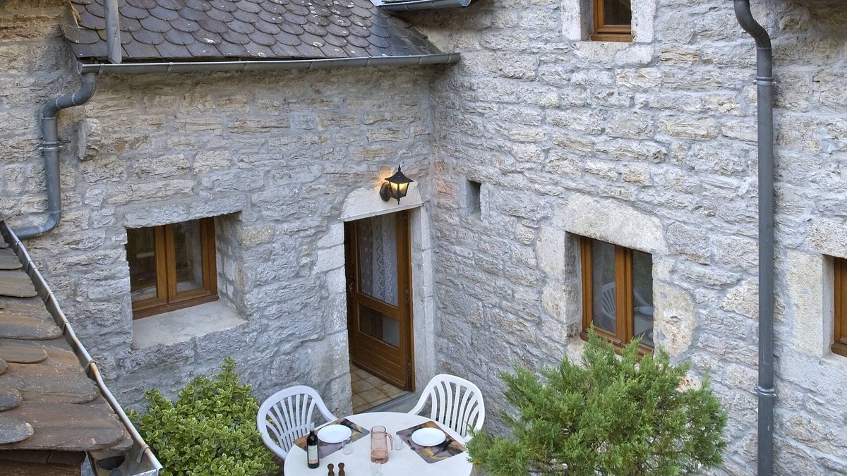 La Malene House | Beautiful vaulted house dating from 1647 (Jeanne's house)