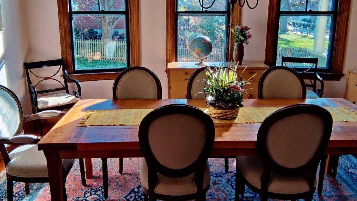 Amherst House | Beautiful Victorian Downtown Amherst w/Electric Car Charger