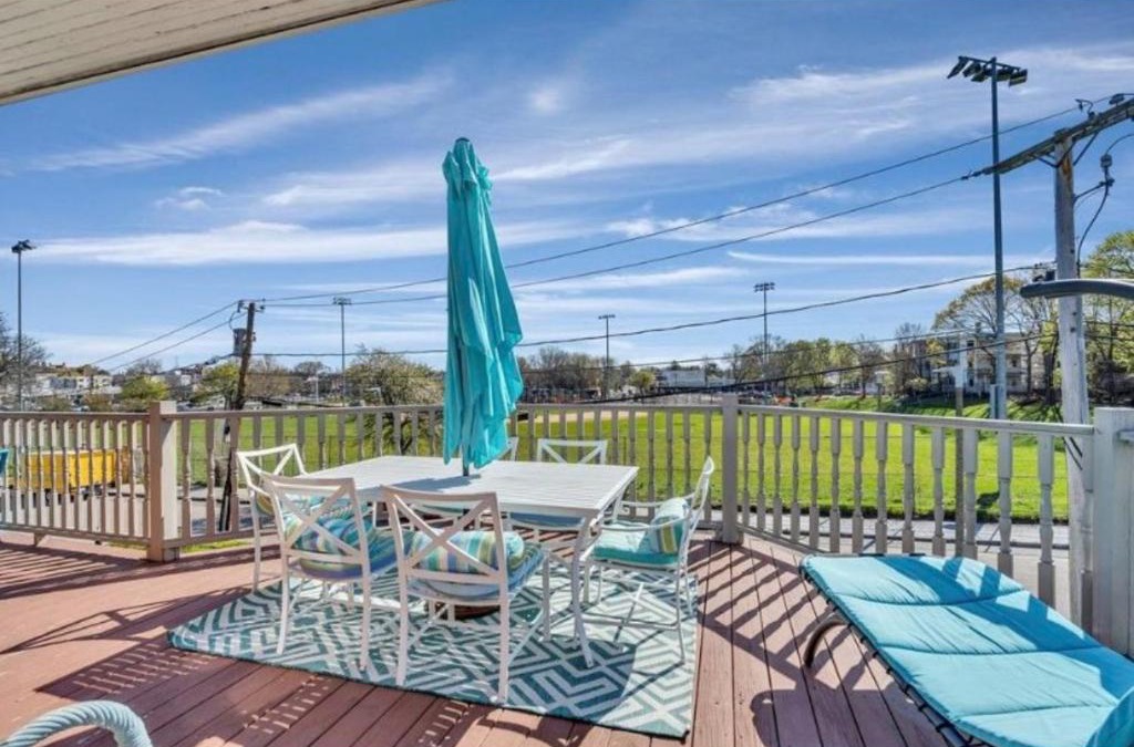 Fields Corner West Apartment | Beautiful Victorian house, Great Views, free parking