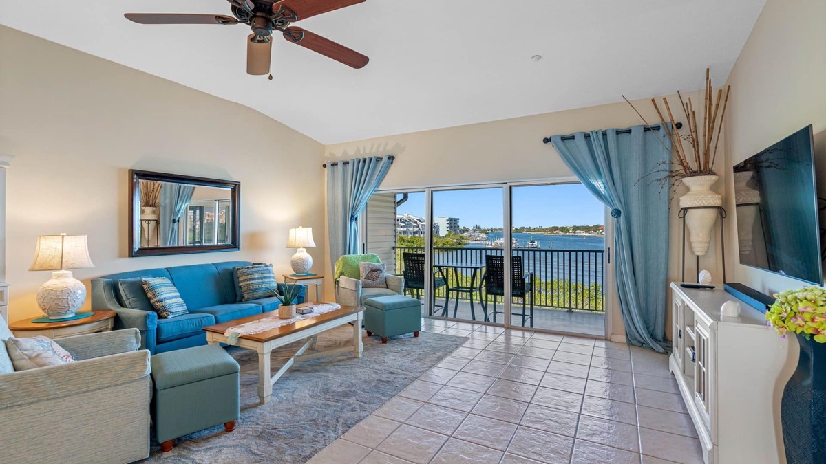 Indian Shores Condo | Beautiful Views! Water front! Two Bedrooms and Two Baths with free wifi and beach equipment
