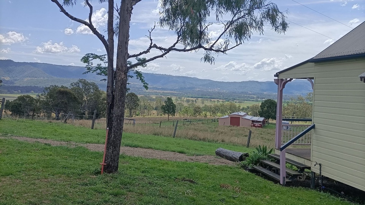 Moorang Cottage | Beautiful views in a country farm setting