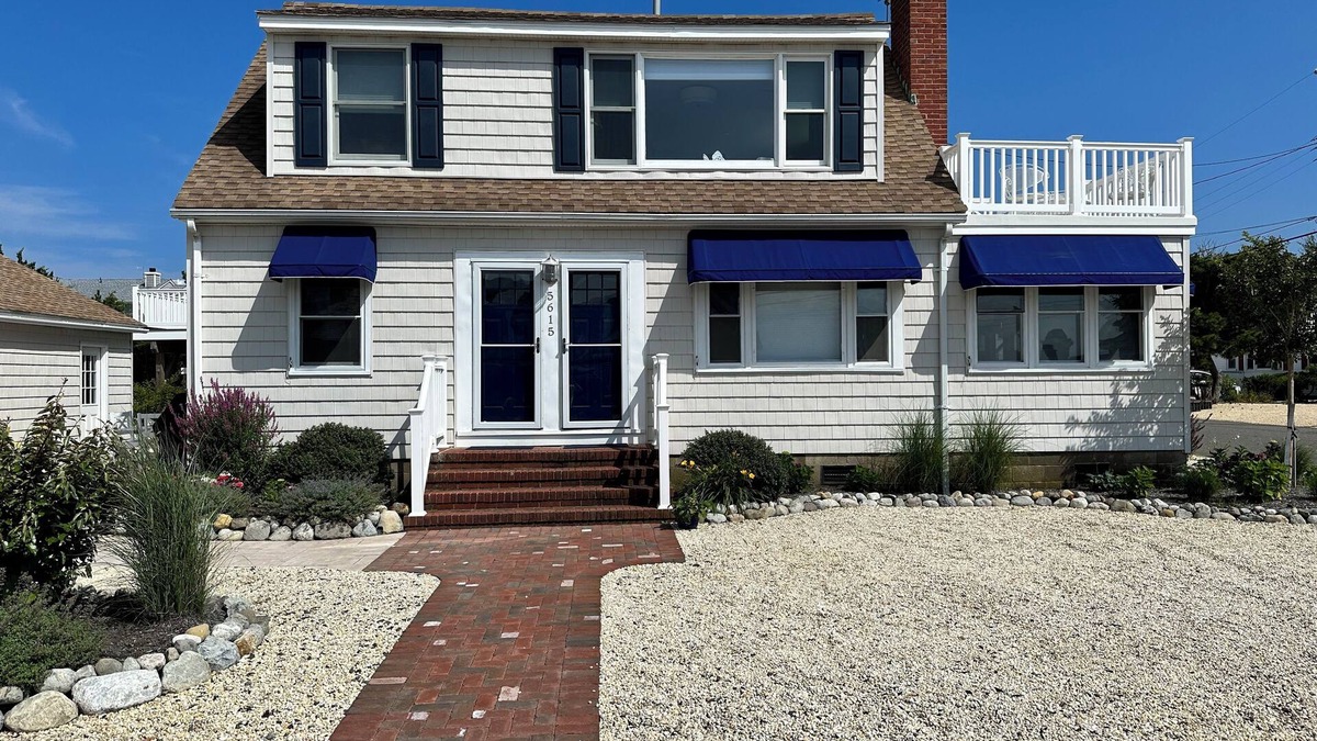 North Beach Haven House | Beautiful views of sunsets over the bay and walking distance to the beach.