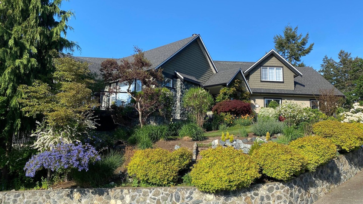 Saanich East Apartment | Beautiful views, quiet space