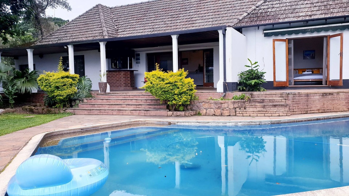 Botha's Hill Villa | Beautiful villa with the best view of 1000 hills