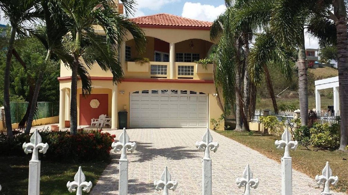 Puente Villa | Beautiful Villa 4100 sq ft WiFi , Check out our video, contact for availability