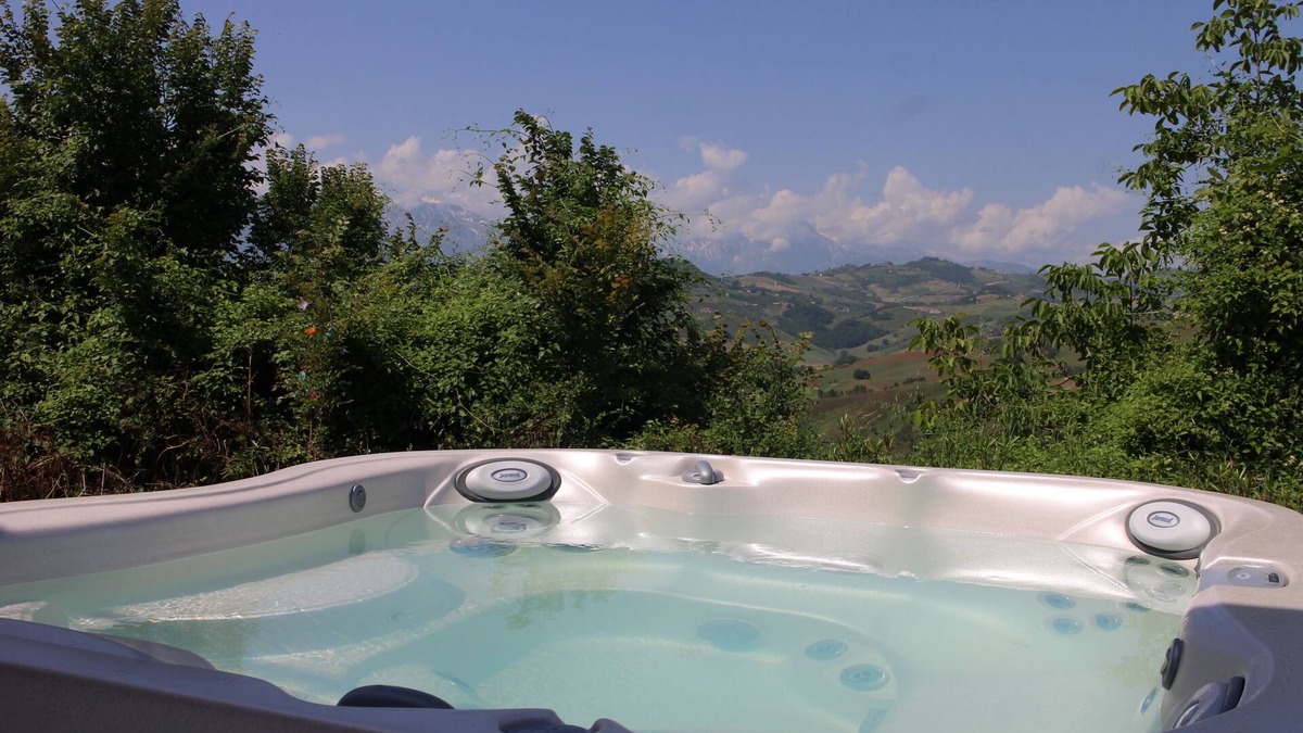 Marciano Villa | Beautiful villa and spa pool close to the sea with spectacular views. Free WiFi