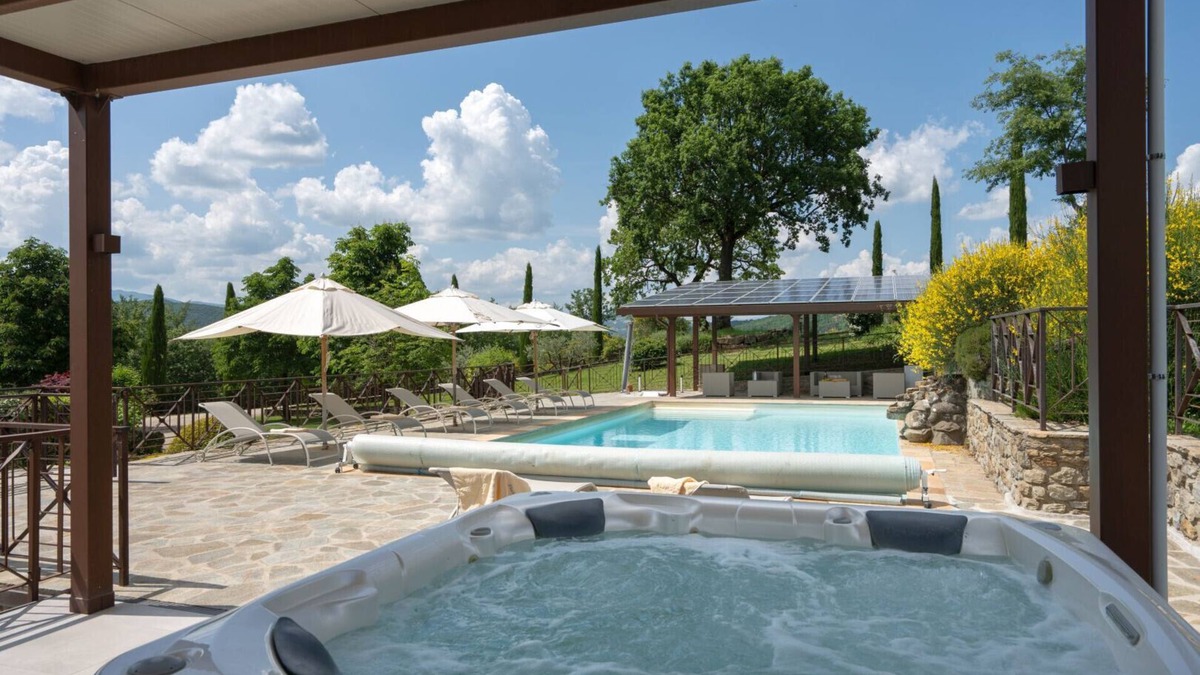 Subbiano Villa | Beautiful Villa Castelluccio with pool in Tuscany