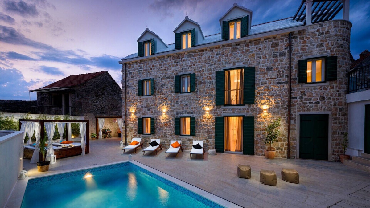 Donji Humac Villa | Beautiful Villa Eterna