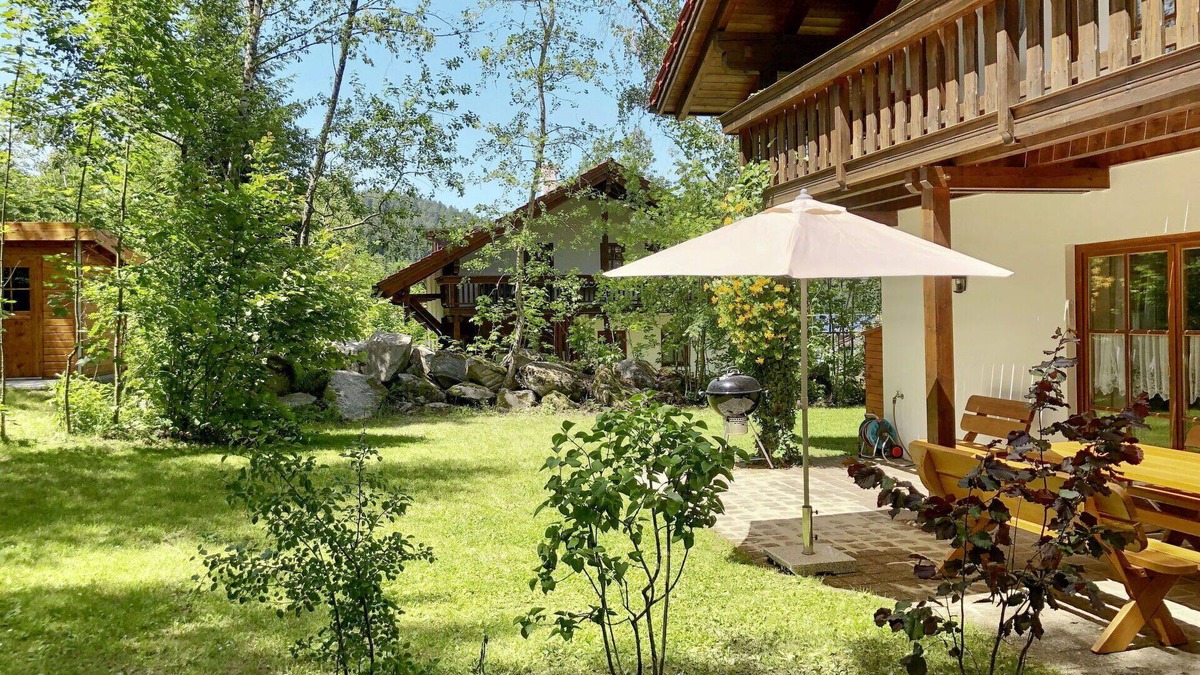 Habischried House | Beautiful villa for 7 guests with WIFI, TV, terrace, pets allowed and parking