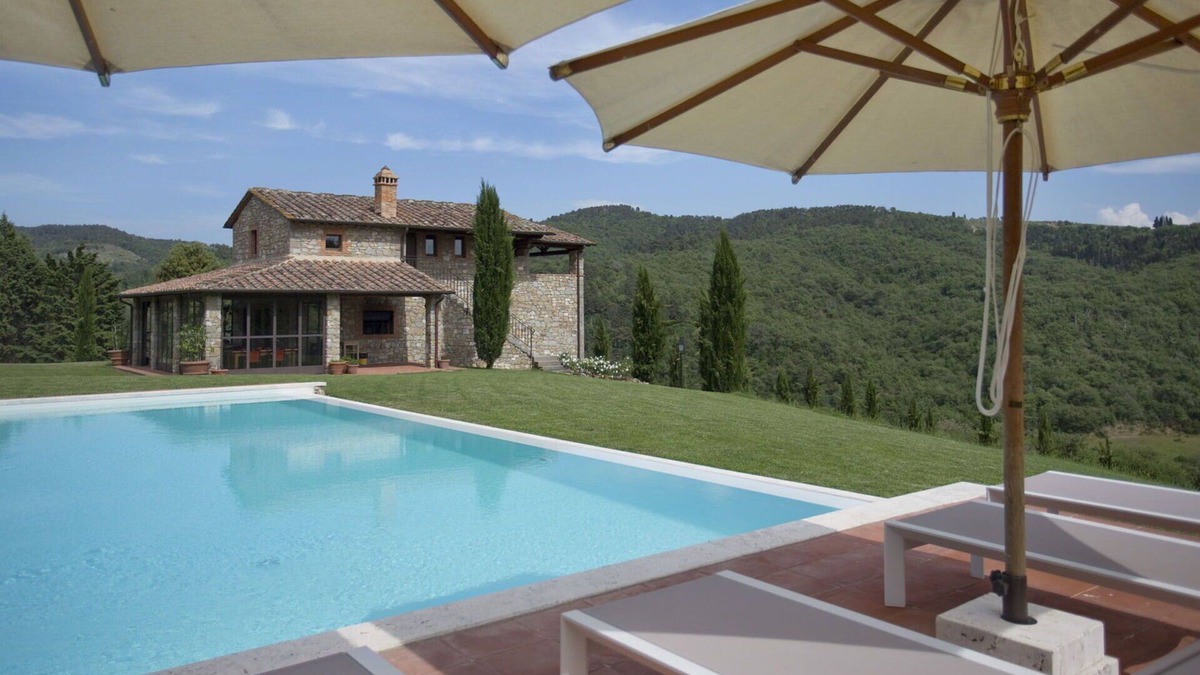 Gaiole in Chianti Villa | Beautiful villa for 16 guests with WIFI, private pool, A/C, TV, patio, panoramic view and parking