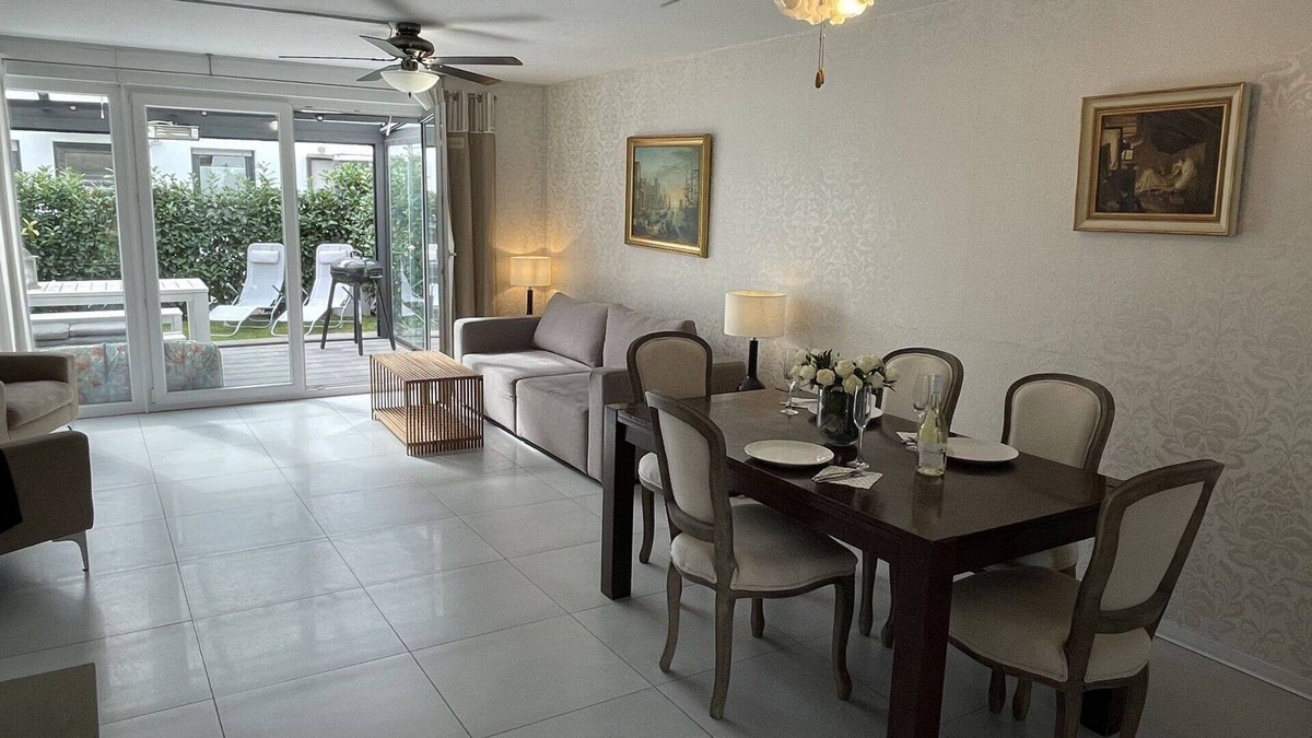 Breisach House | Beautiful villa for 6 guests with WIFI, TV and terrace