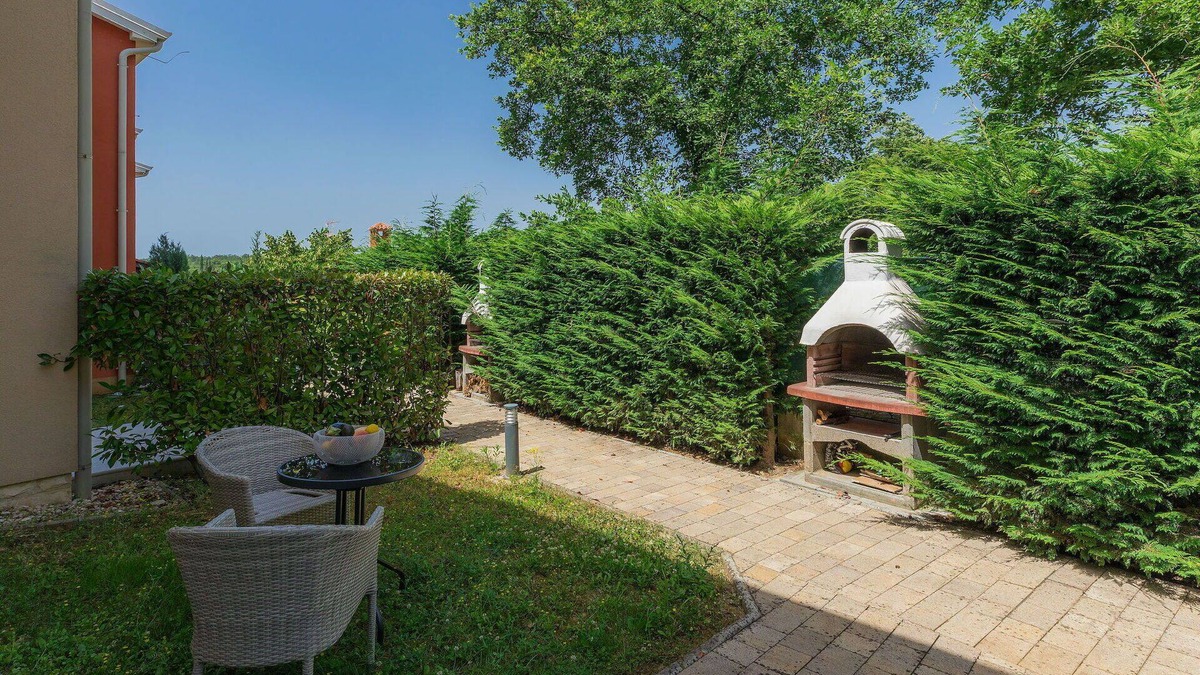 Pelegrin House | Beautiful villa for 6 guests with WIFI, A/C, private pool, TV, terrace, pets allowed and parking