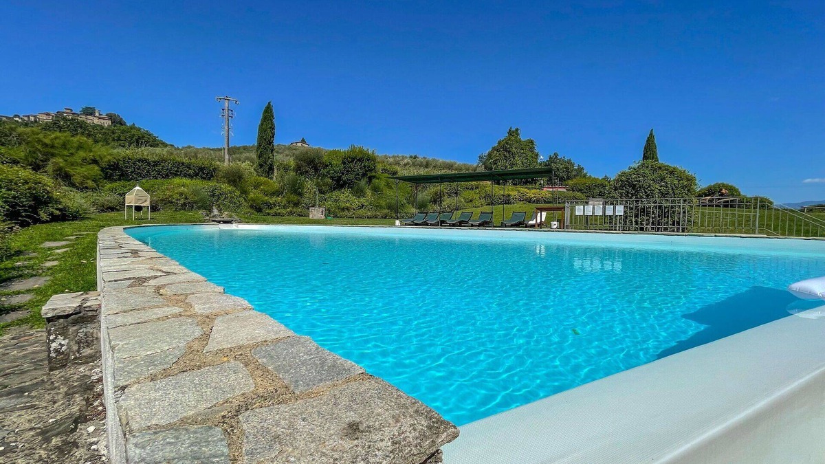 Montegonzi Villa | Beautiful villa for 4 guests with pool, WIFI, TV, patio, pets allowed and panoramic view