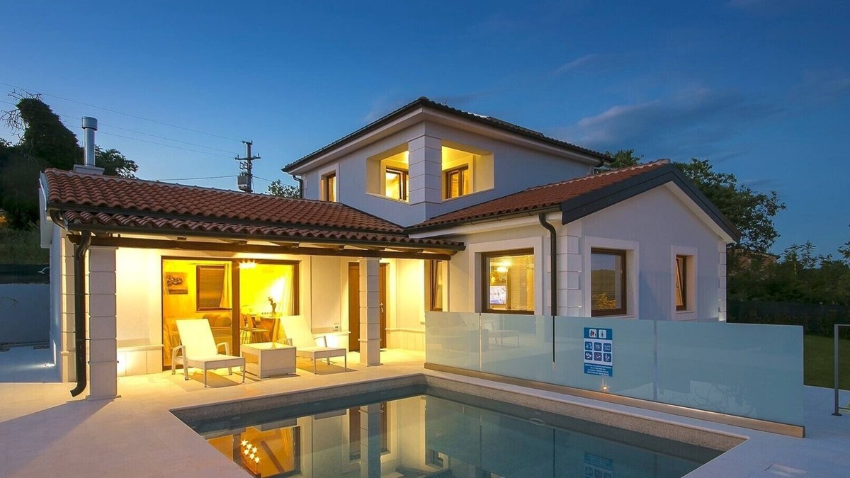 Nova Vas Villa | Beautiful Villa Gloria Vita with pool and jacuzzi