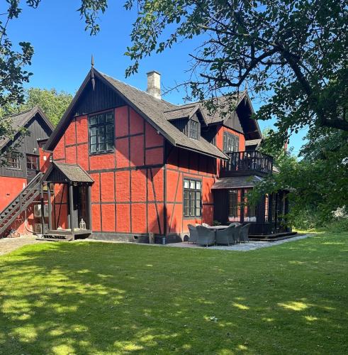 Klampenborg Villa | Beautiful Villa in Klampenborg