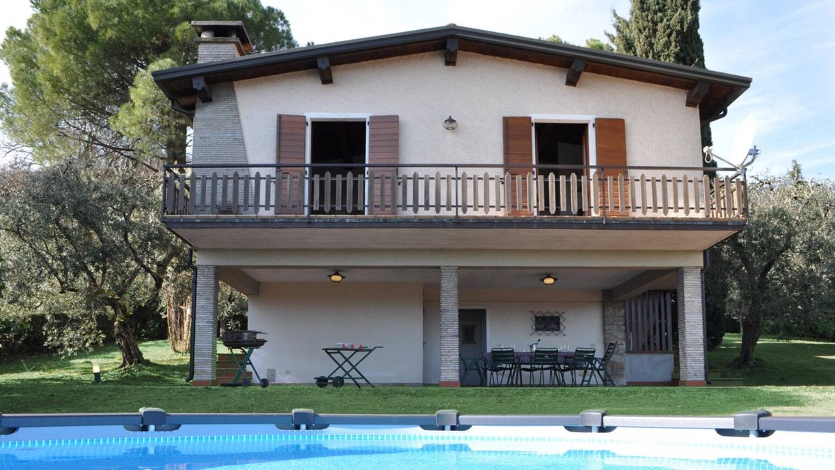 Lonato del Garda Villa | Beautiful Villa in the green hills of Lake Garda.With Pool and Air cond.