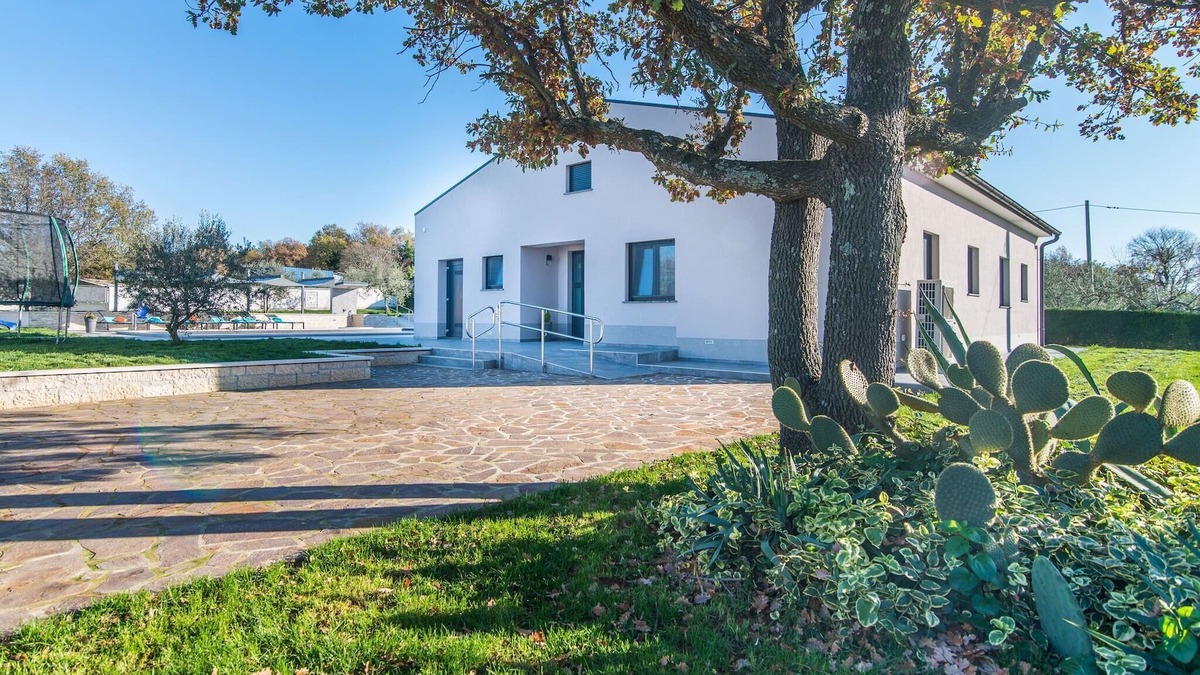 Marasi Villa | Beautiful Villa in Vrsar with Swimming Pool