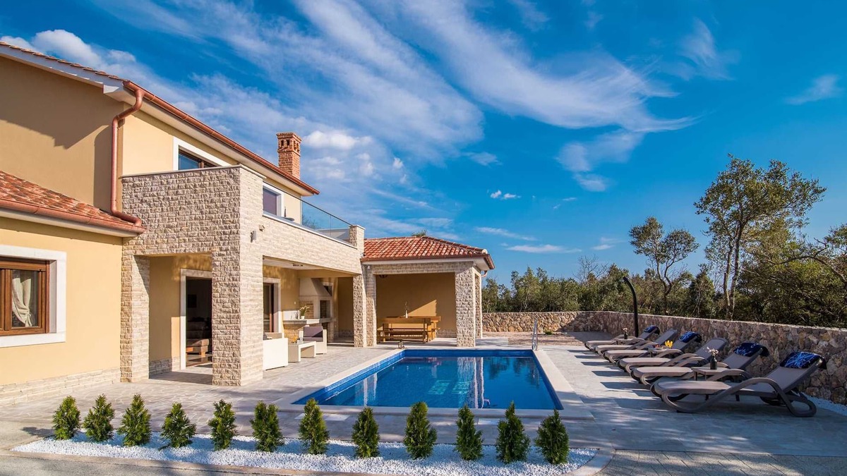 Pinezici House | Beautiful villa LAURA with private pool