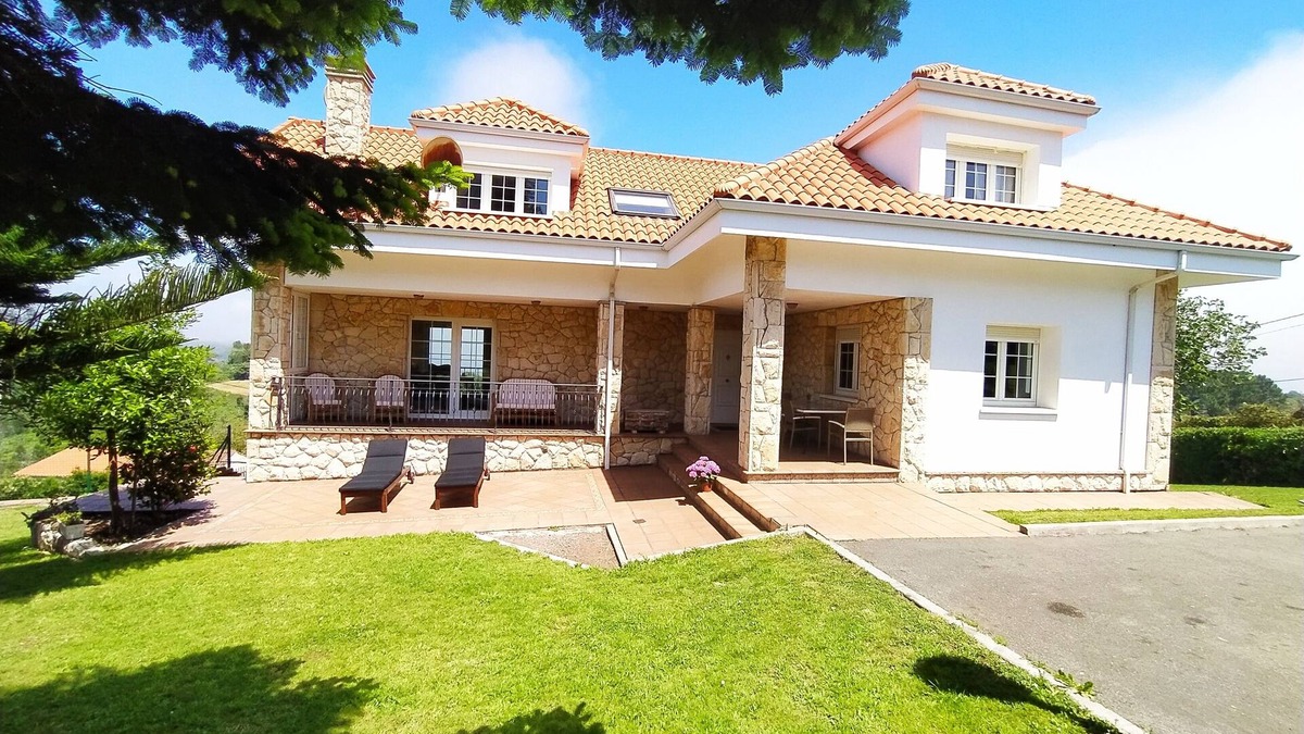 Perlora Ski Chalet | Beautiful villa on the Asturian coast
