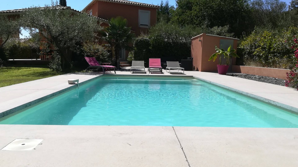 Caveirac House | Beautiful villa to enjoy the joys of summer in a quiet environment.