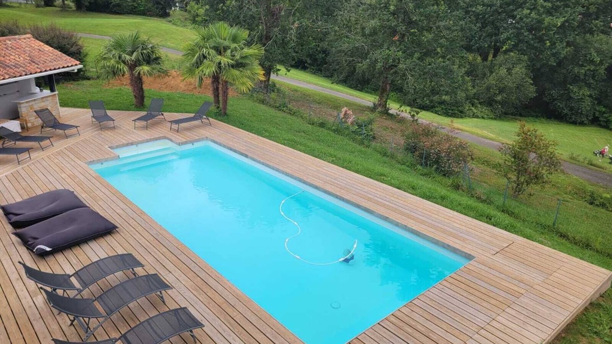 Bassussarry House | Beautiful villa with heated pool near Biarritz