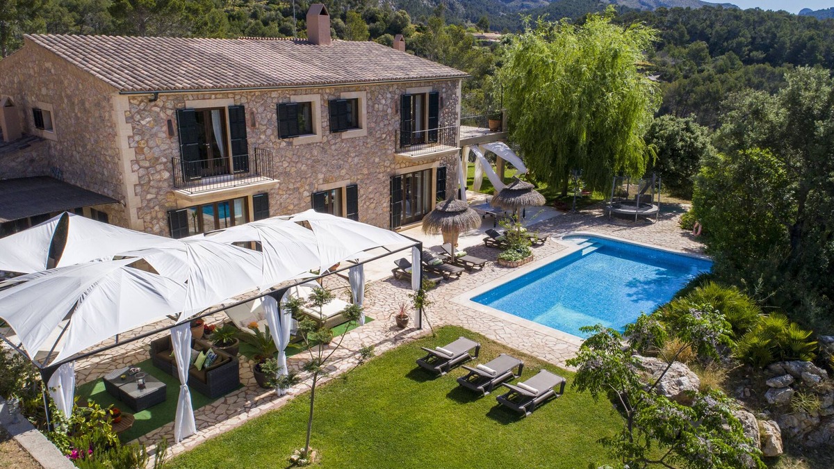 Andraitx Villa | Beautiful villa with breathtaking sea and mountain views 10 minutes from Andratx
