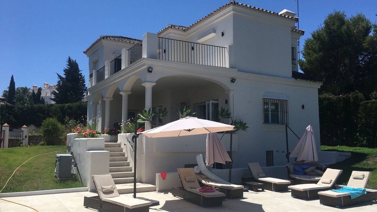 Nueva Andalucia Villa | Beautiful Villa with heated pool very near Puerto Banus