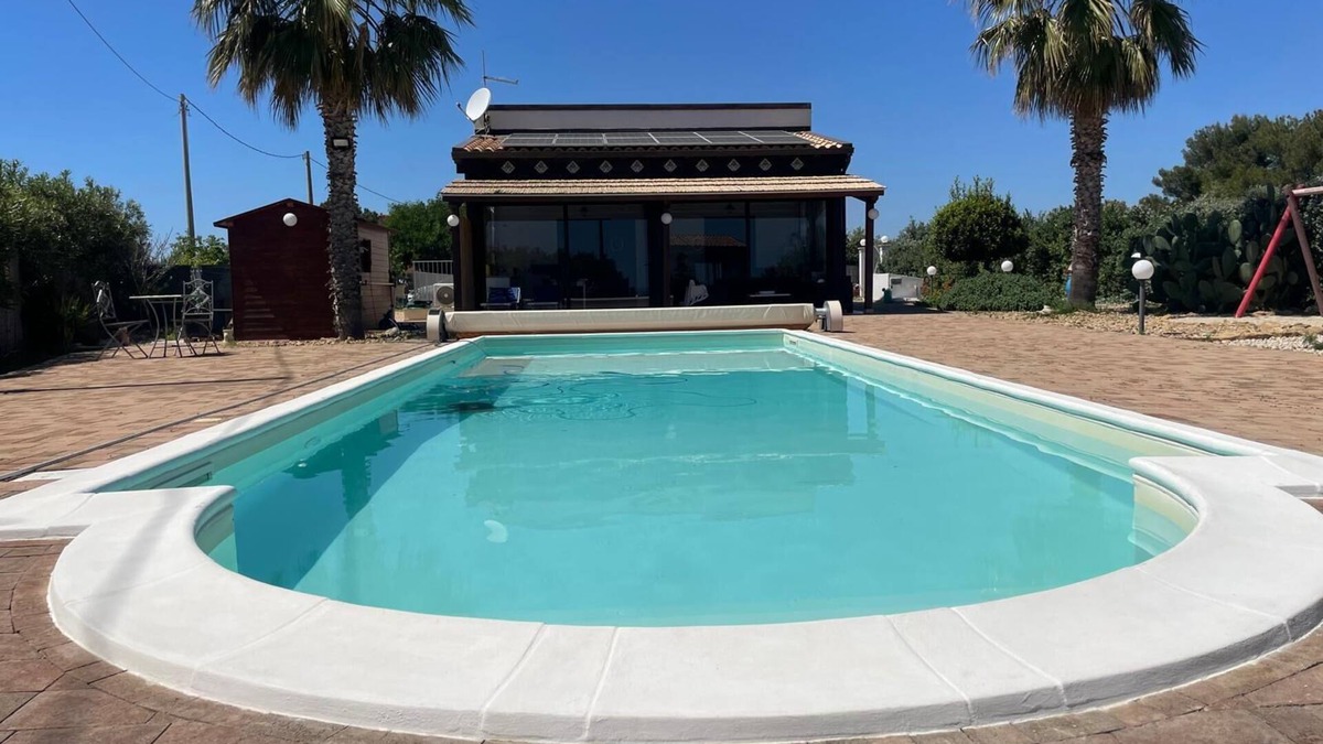 Pergole House | Beautiful Villa with heated swimming pool for exclusive use