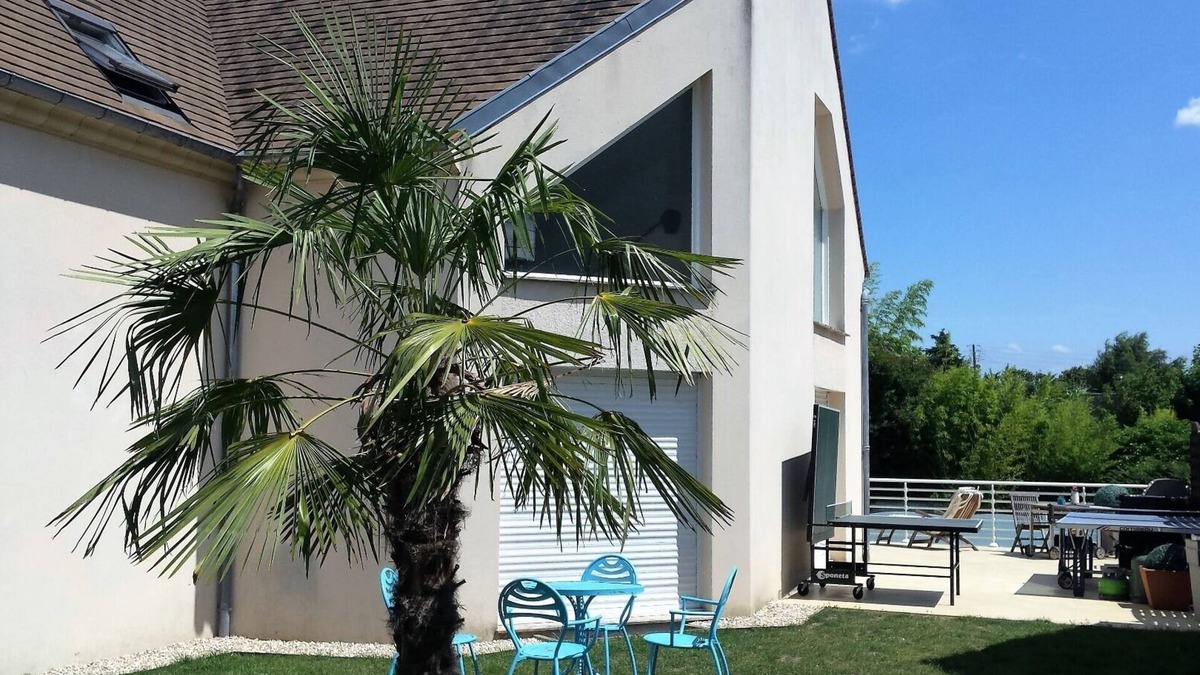 Mornant House | Beautiful villa with pool