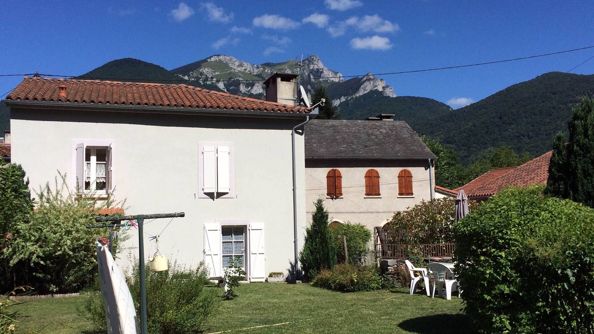Estenos House | Beautiful village house in the heart of the three valleys