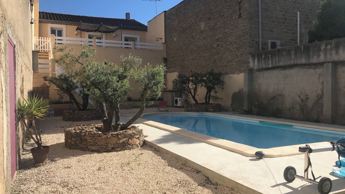Olonzac House | Beautiful village house with a swimming pool