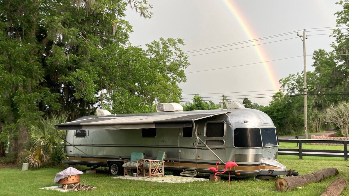 Burton House | Beautiful Vintage Airstream, Beaufort SC-Enjoy the Journey
