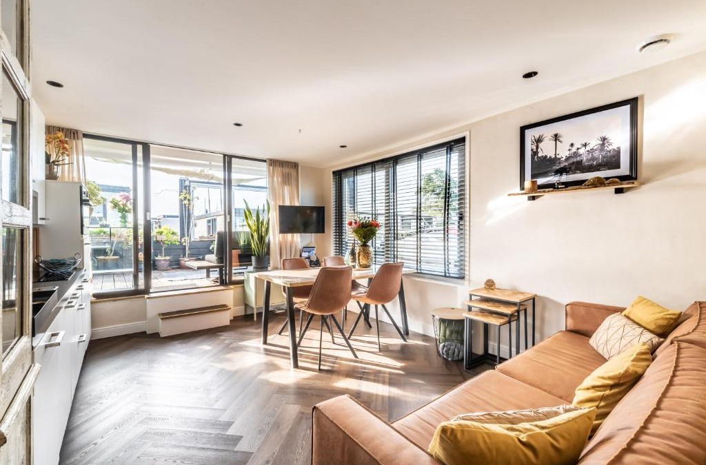Municipality of Aalsmeer Boat Rental | Beautiful Water Villa, near Schiphol and Amsterdam