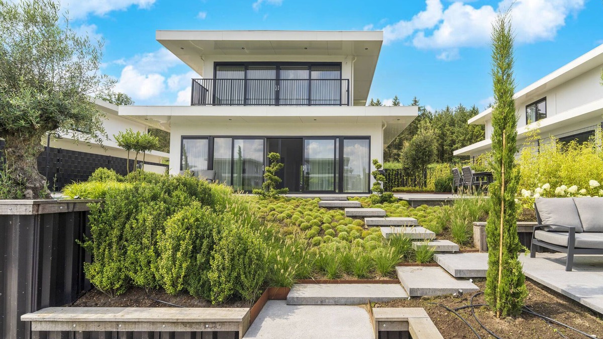 Zeewolde Villa | Beautiful water villa near Harderwijk