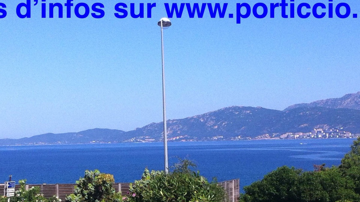 Pietrosella Apartment | Beautiful waterfront apartment, air-conditioned, panoramic sea view, beach 50 m'away