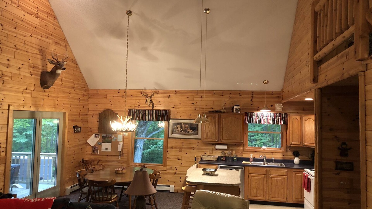 Elmira Cottage | Beautiful wooded setting in Lakes of the North!