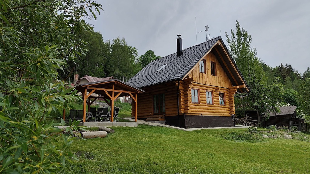 Nejdek Ski Chalet | Beautiful wooden chalet for 8 persons