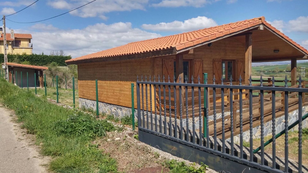 Villaluenga House | Beautiful wooden house with stunning views