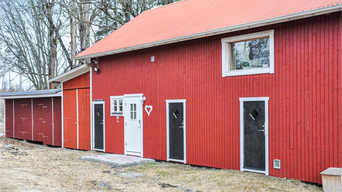 Svarta Apartment | Beautiful wooden house located on a large plot and close to some activity opportunities.